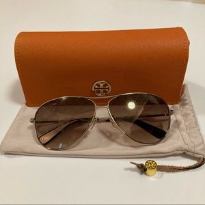 Tory Burch Sunglasses Excellent Condition 🕶